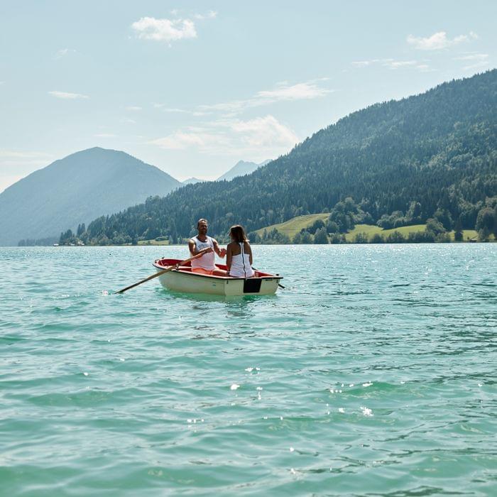 Mit dem Ruderboot am Weissensee