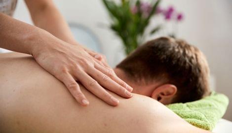 Massageanwendungen im Hotel Lacus