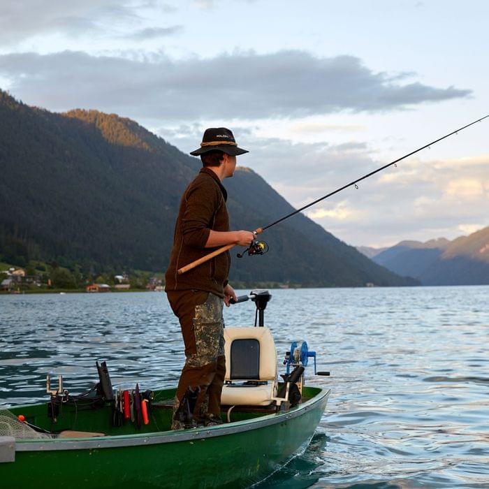 Fischen mit Boot im Fischerparadies Weissensee