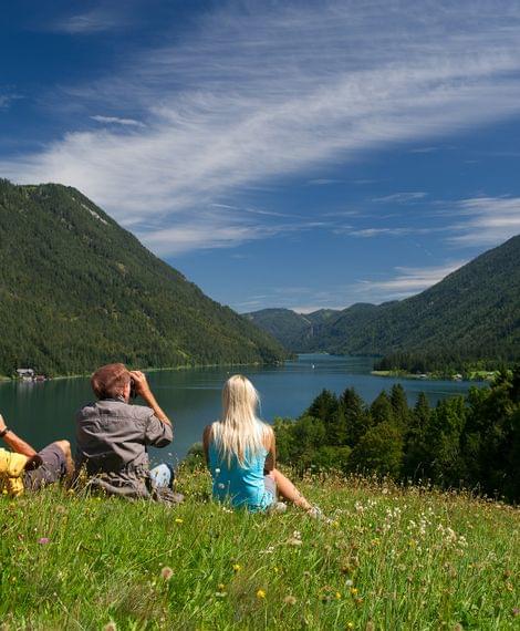 Blick auf den Weissensee beim Wandern