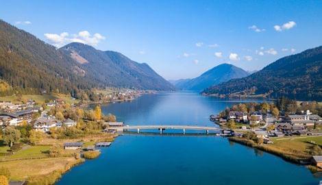 Luftaufnahme vom Weissensee in Kärnten