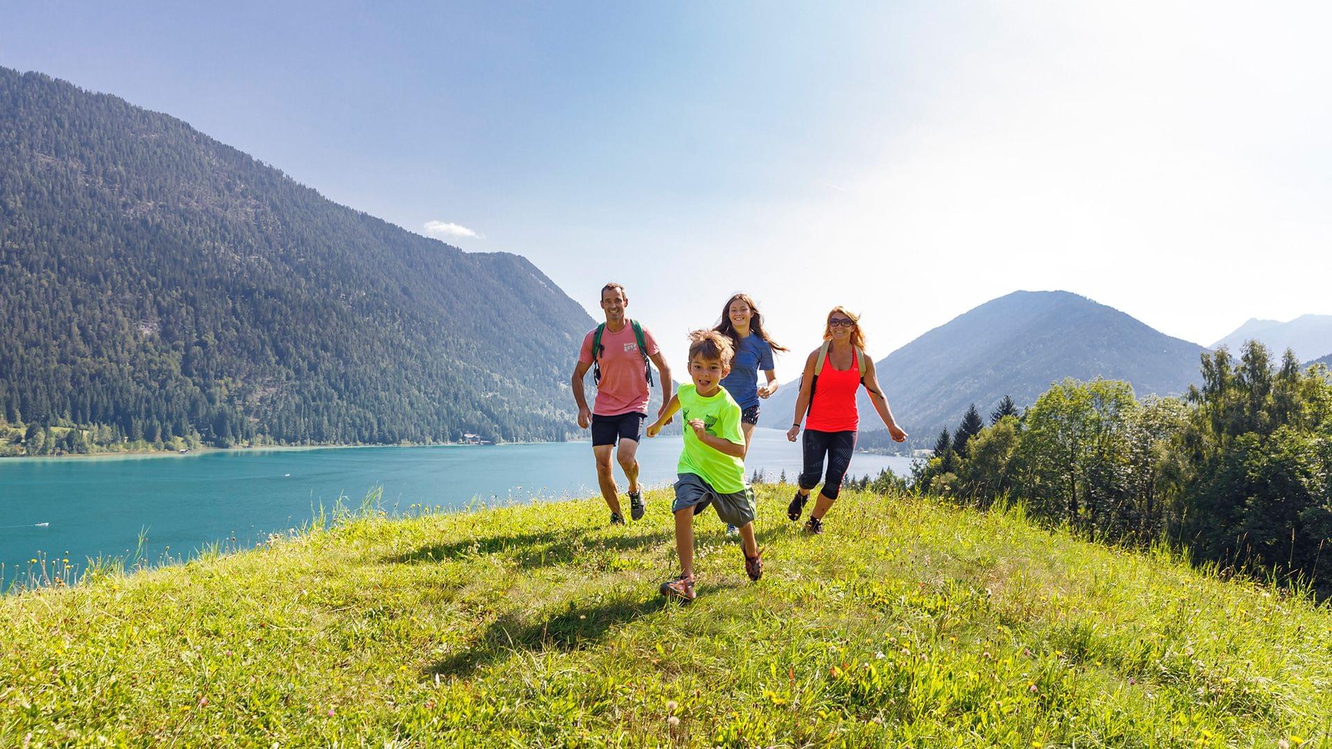 Wandern am Weissensee in Kärnten mit der Familie