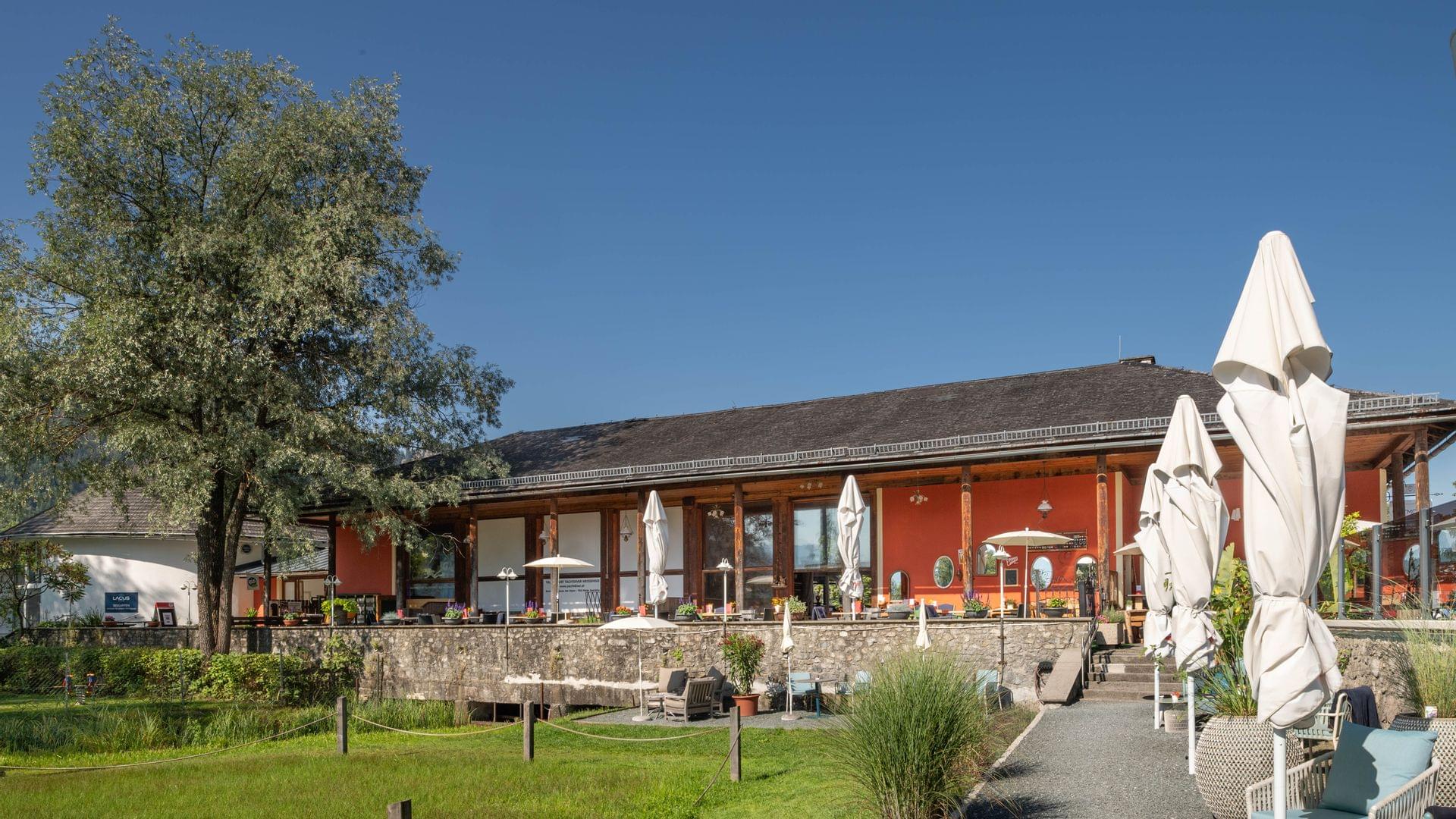Terrasse vom Wirtmoser direkt am See